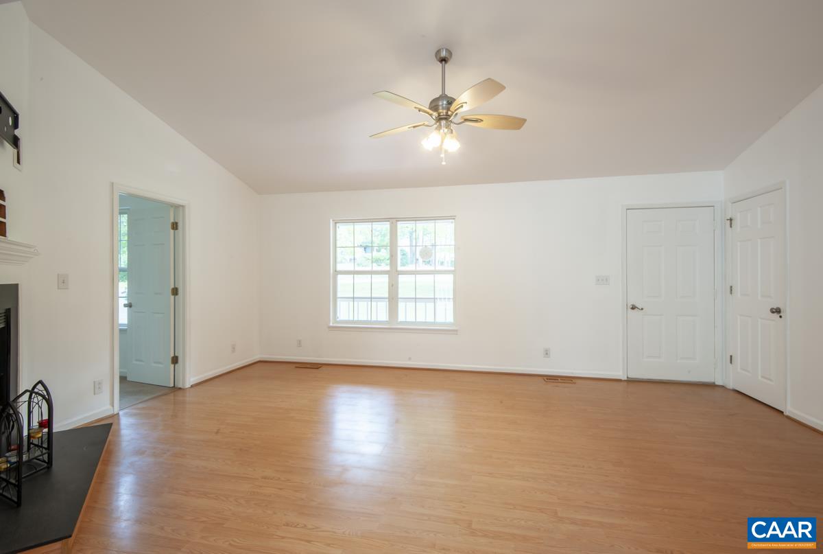 5 LOBLOLLY RD, PALMYRA, Virginia 22963, 5 Bedrooms Bedrooms, ,3 BathroomsBathrooms,Residential,5 LOBLOLLY RD,682319 MLS # 682319