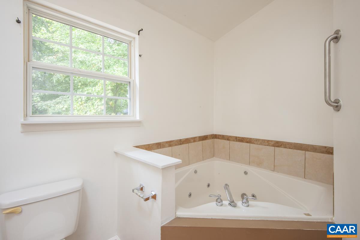 5 LOBLOLLY RD, PALMYRA, Virginia 22963, 5 Bedrooms Bedrooms, ,3 BathroomsBathrooms,Residential,5 LOBLOLLY RD,682319 MLS # 682319