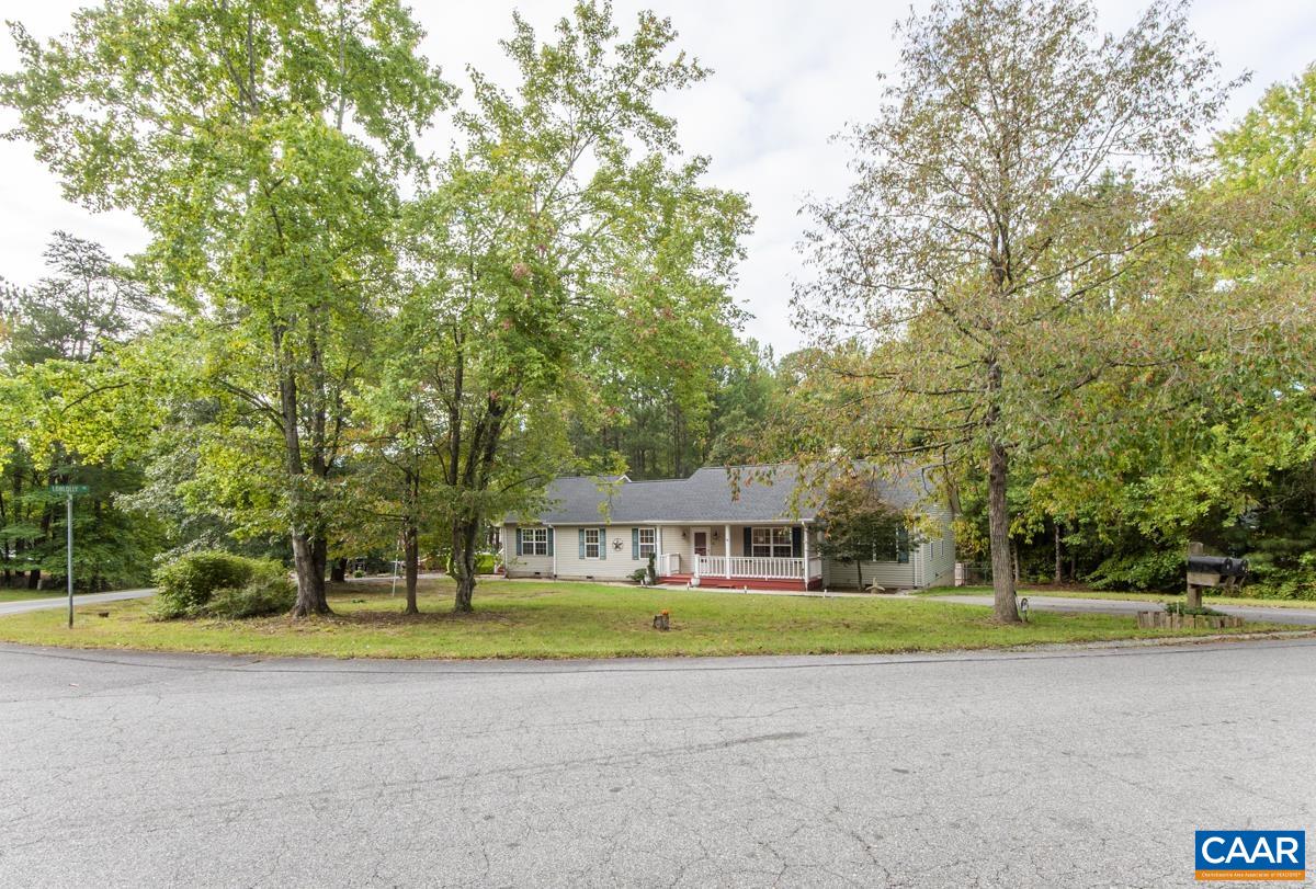 5 LOBLOLLY RD, PALMYRA, Virginia 22963, 5 Bedrooms Bedrooms, ,3 BathroomsBathrooms,Residential,5 LOBLOLLY RD,682319 MLS # 682319