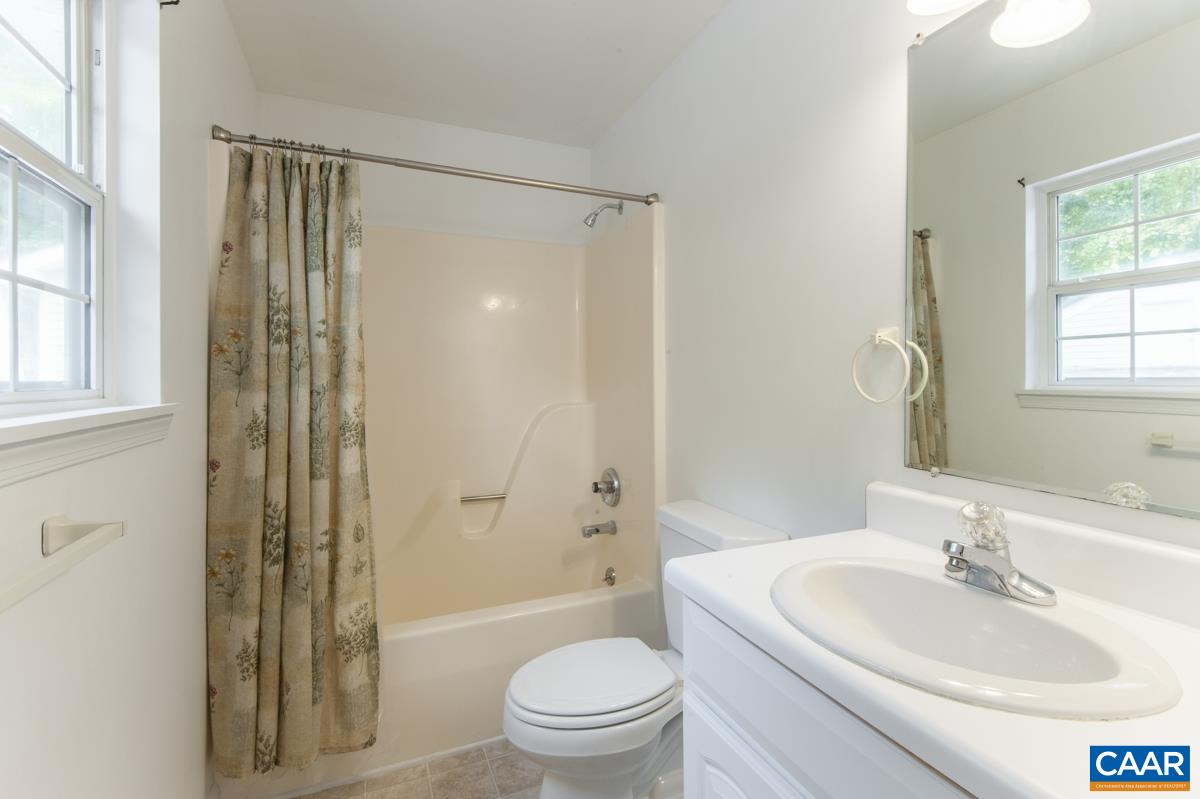 5 LOBLOLLY RD, PALMYRA, Virginia 22963, 5 Bedrooms Bedrooms, ,3 BathroomsBathrooms,Residential,5 LOBLOLLY RD,682319 MLS # 682319