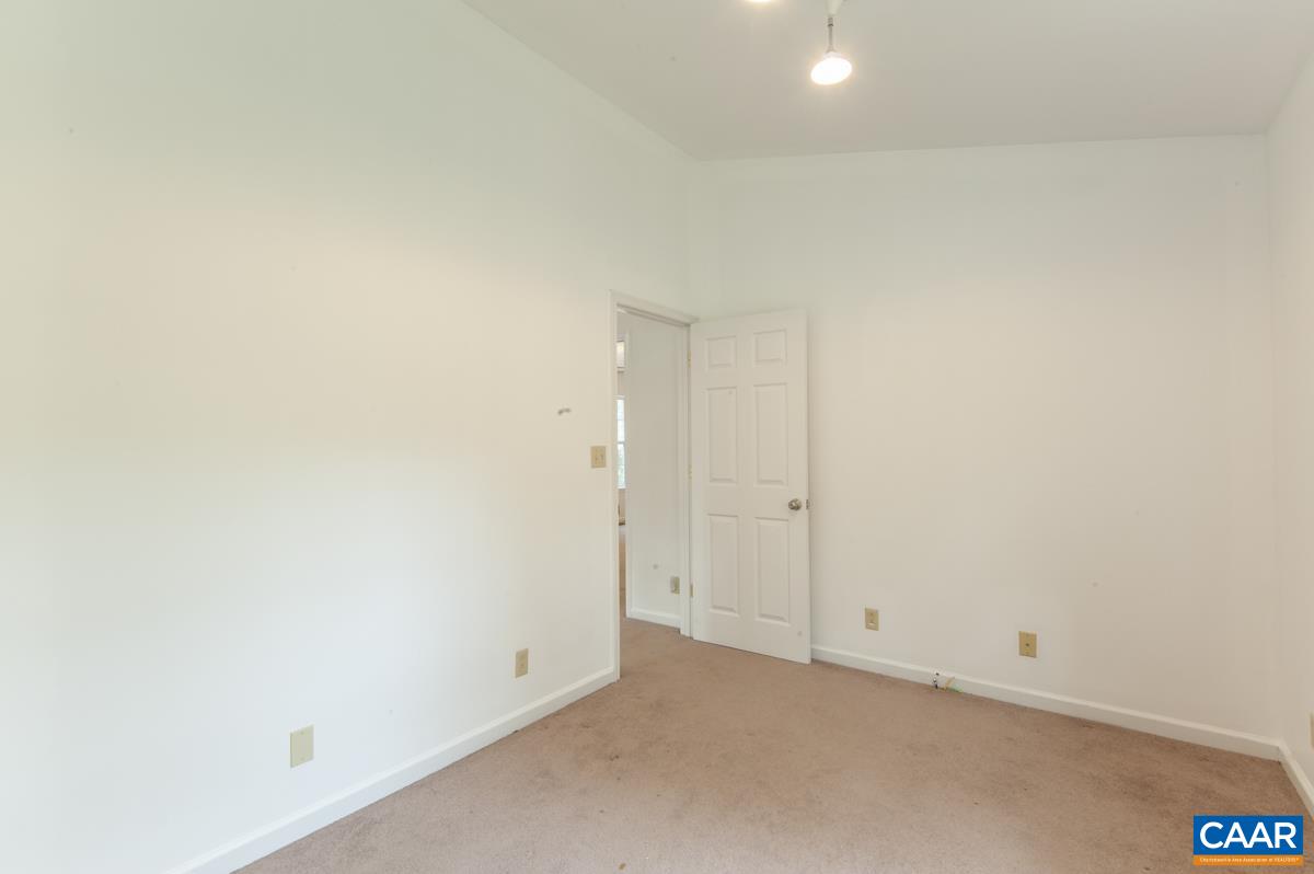 5 LOBLOLLY RD, PALMYRA, Virginia 22963, 5 Bedrooms Bedrooms, ,3 BathroomsBathrooms,Residential,5 LOBLOLLY RD,682319 MLS # 682319