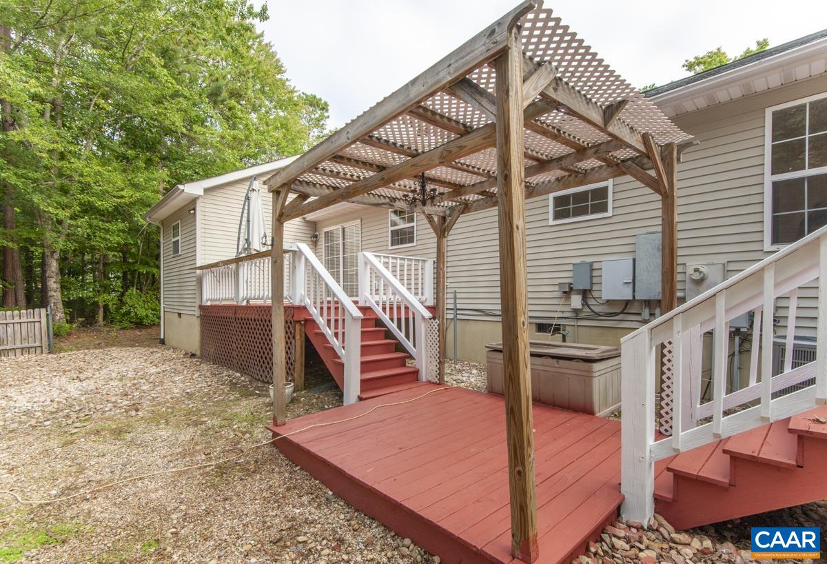 5 LOBLOLLY RD, PALMYRA, Virginia 22963, 5 Bedrooms Bedrooms, ,3 BathroomsBathrooms,Residential,5 LOBLOLLY RD,682319 MLS # 682319