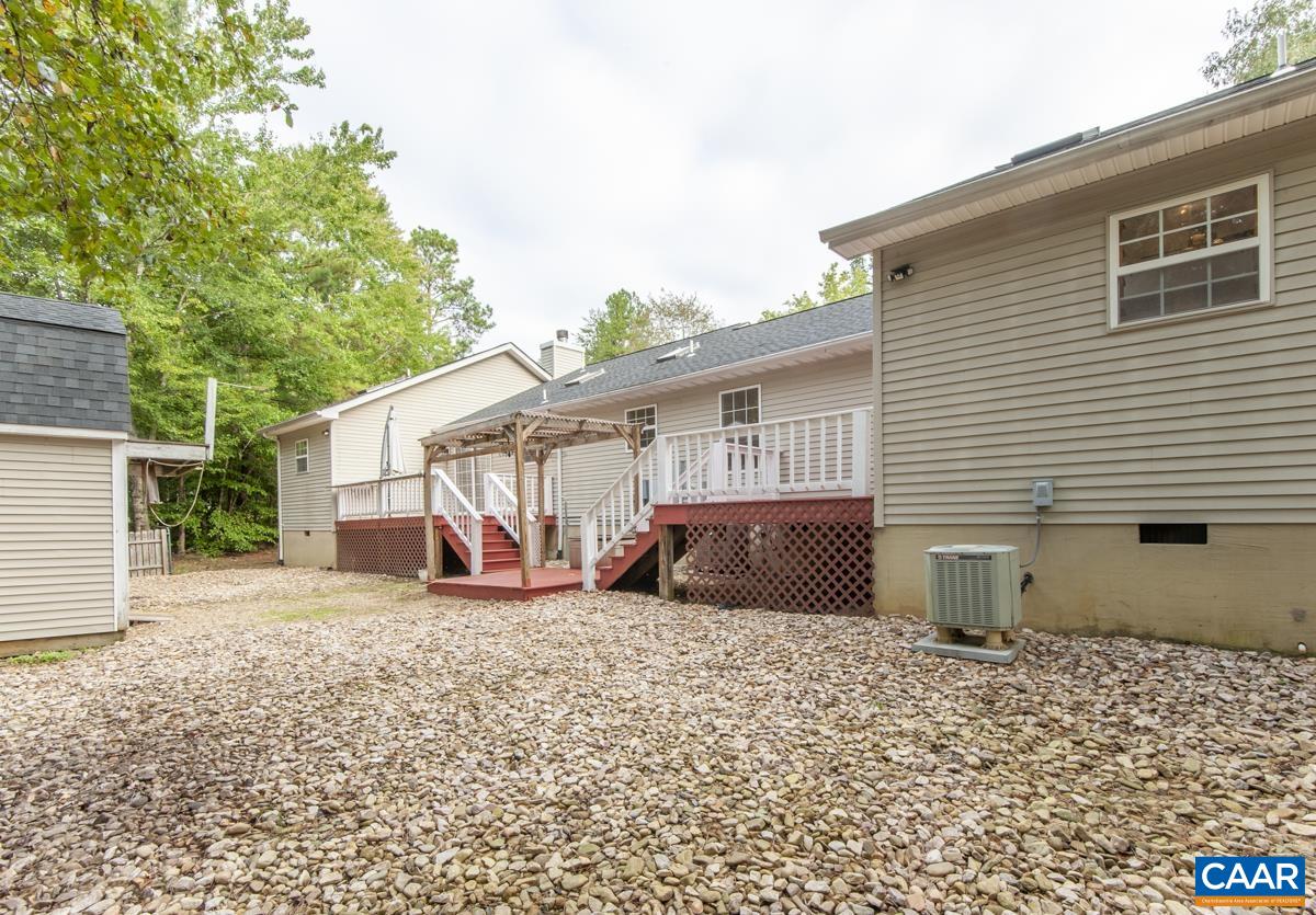 5 LOBLOLLY RD, PALMYRA, Virginia 22963, 5 Bedrooms Bedrooms, ,3 BathroomsBathrooms,Residential,5 LOBLOLLY RD,682319 MLS # 682319