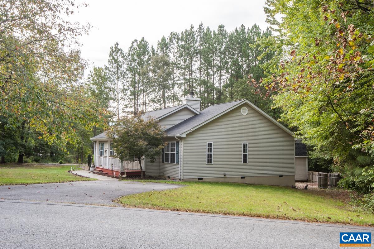 5 LOBLOLLY RD, PALMYRA, Virginia 22963, 5 Bedrooms Bedrooms, ,3 BathroomsBathrooms,Residential,5 LOBLOLLY RD,682319 MLS # 682319