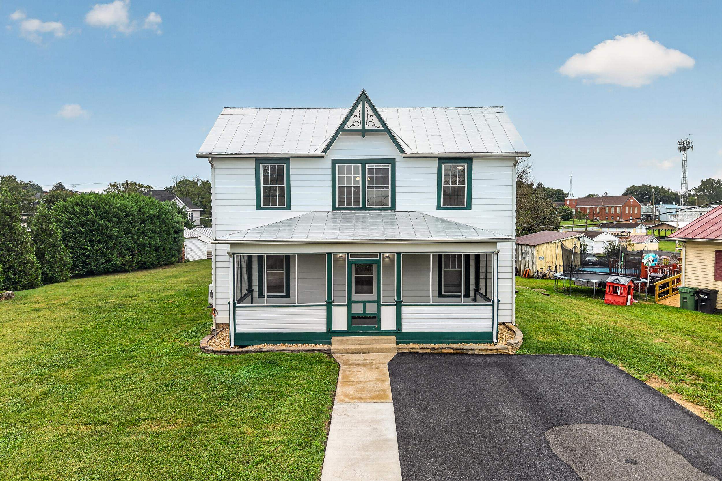 206 2ND ST, SHENANDOAH, Virginia 22849, 3 Bedrooms Bedrooms, ,2 BathroomsBathrooms,Residential,206 2ND ST,682472 MLS # 682472 206 2ND ST, SHENANDOAH, Virginia 22849, 3 Bedrooms Bedrooms, ,2 BathroomsBathrooms,Residential,206 2ND ST,682472 MLS # 682472