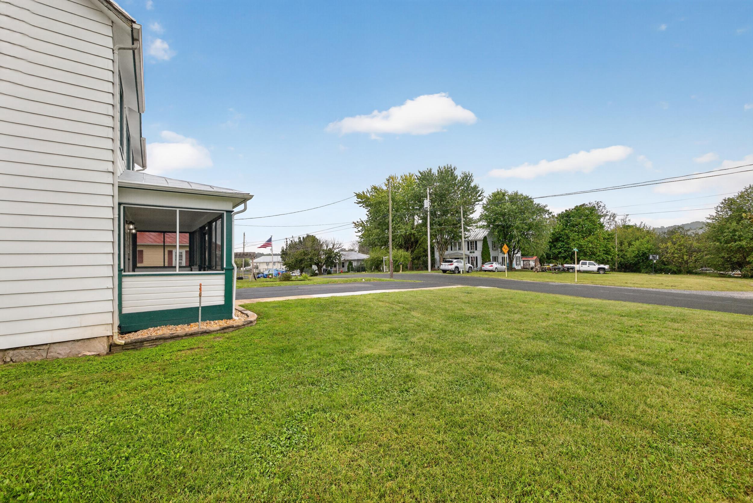 206 2ND ST, SHENANDOAH, Virginia 22849, 3 Bedrooms Bedrooms, ,2 BathroomsBathrooms,Residential,206 2ND ST,682472 MLS # 682472 206 2ND ST, SHENANDOAH, Virginia 22849, 3 Bedrooms Bedrooms, ,2 BathroomsBathrooms,Residential,206 2ND ST,682472 MLS # 682472