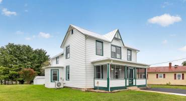 206 2ND ST, SHENANDOAH, Virginia 22849, 3 Bedrooms Bedrooms, ,2 BathroomsBathrooms,Residential,206 2ND ST,682472 MLS # 682472