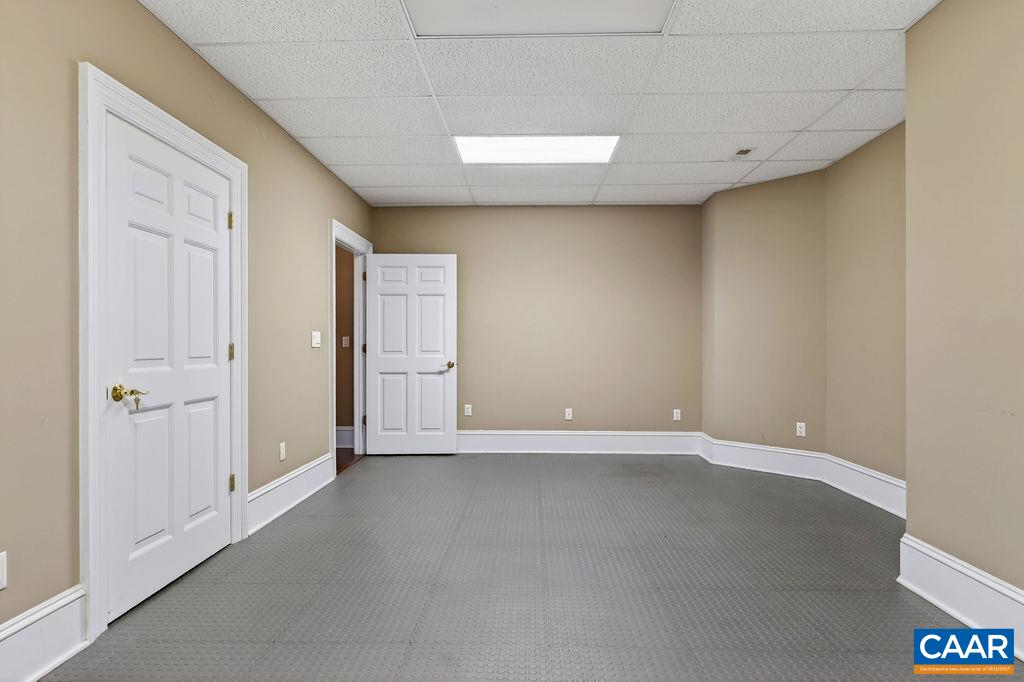 2611 BRYANT MOUNTAIN RD, ROSELAND, Virginia 22967, 3 Bedrooms Bedrooms, ,2 BathroomsBathrooms,Residential,2611 BRYANT MOUNTAIN RD,674507 MLS # 674507