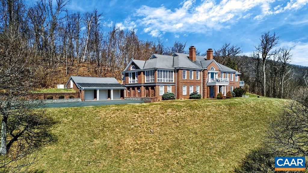 2611 BRYANT MOUNTAIN RD, ROSELAND, Virginia 22967, 3 Bedrooms Bedrooms, ,2 BathroomsBathrooms,Residential,2611 BRYANT MOUNTAIN RD,674507 MLS # 674507