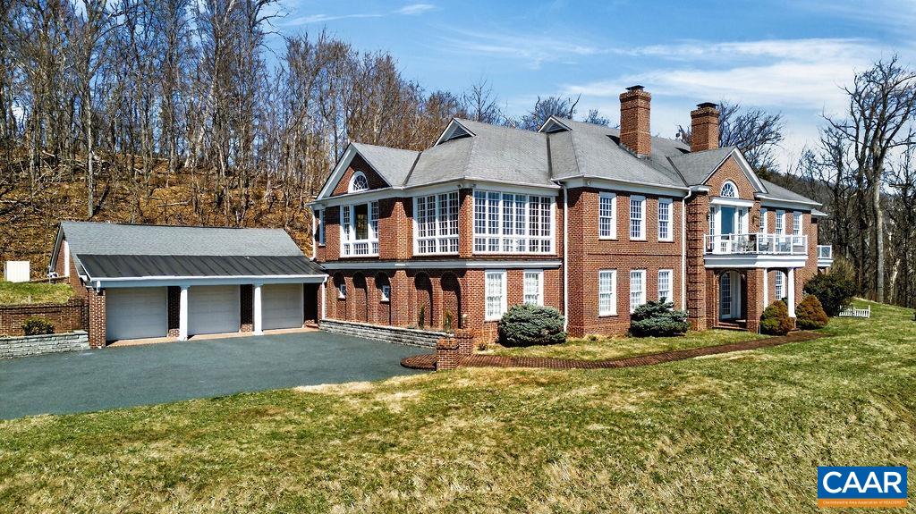 2611 BRYANT MOUNTAIN RD, ROSELAND, Virginia 22967, 3 Bedrooms Bedrooms, ,2 BathroomsBathrooms,Residential,2611 BRYANT MOUNTAIN RD,674507 MLS # 674507