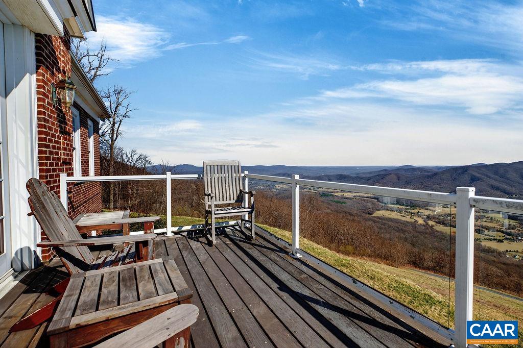 2611 BRYANT MOUNTAIN RD, ROSELAND, Virginia 22967, 3 Bedrooms Bedrooms, ,2 BathroomsBathrooms,Residential,2611 BRYANT MOUNTAIN RD,674507 MLS # 674507