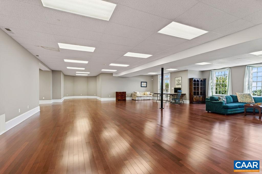 2611 BRYANT MOUNTAIN RD, ROSELAND, Virginia 22967, 3 Bedrooms Bedrooms, ,2 BathroomsBathrooms,Residential,2611 BRYANT MOUNTAIN RD,674507 MLS # 674507