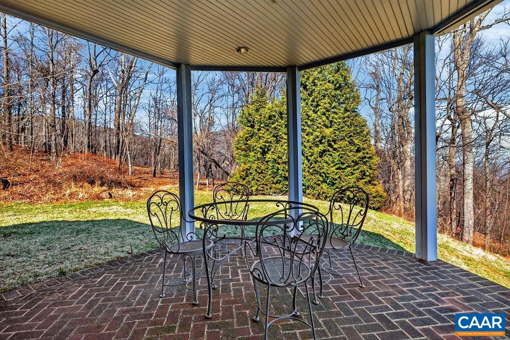 2611 BRYANT MOUNTAIN RD, ROSELAND, Virginia 22967, 3 Bedrooms Bedrooms, ,2 BathroomsBathrooms,Residential,2611 BRYANT MOUNTAIN RD,674507 MLS # 674507