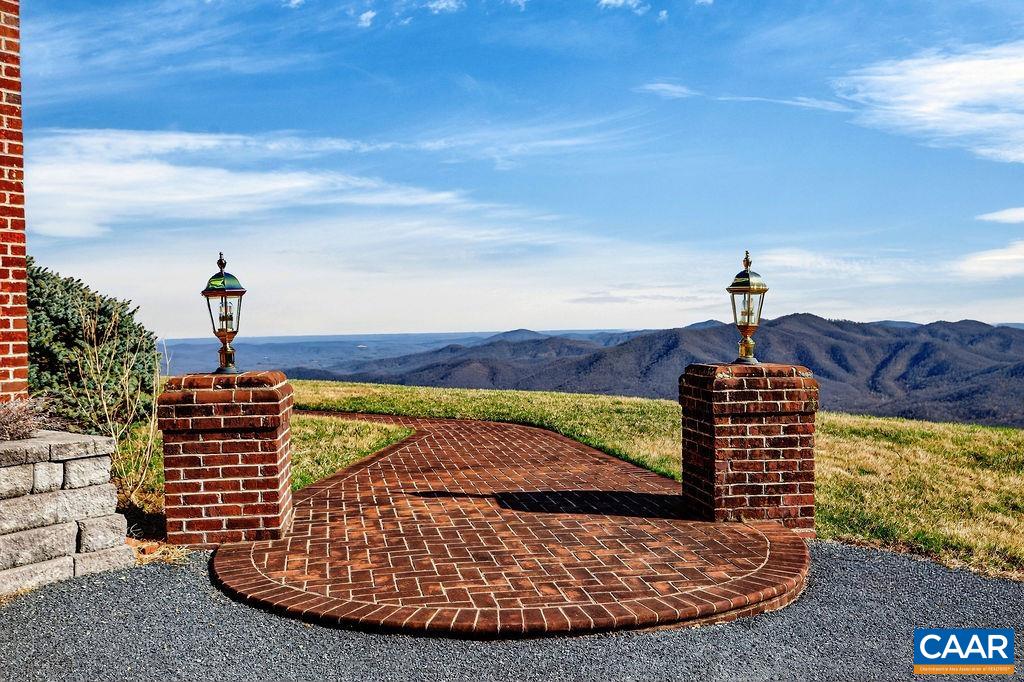 2611 BRYANT MOUNTAIN RD, ROSELAND, Virginia 22967, 3 Bedrooms Bedrooms, ,2 BathroomsBathrooms,Residential,2611 BRYANT MOUNTAIN RD,674507 MLS # 674507