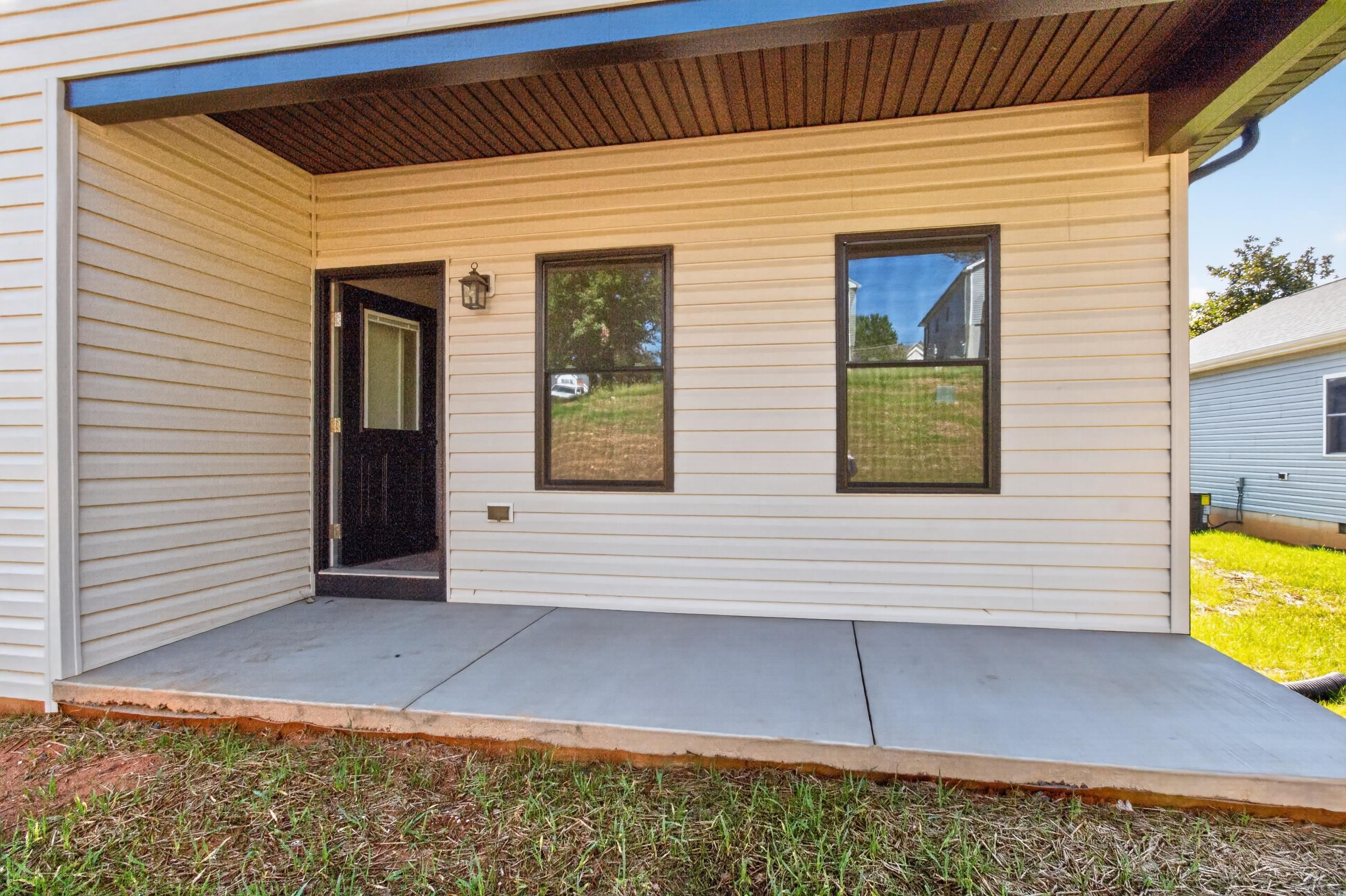 91 BEVERLEY ST, VERONA, Virginia 24482, 3 Bedrooms Bedrooms, ,2 BathroomsBathrooms,Residential,91 BEVERLEY ST,675980 MLS # 675980