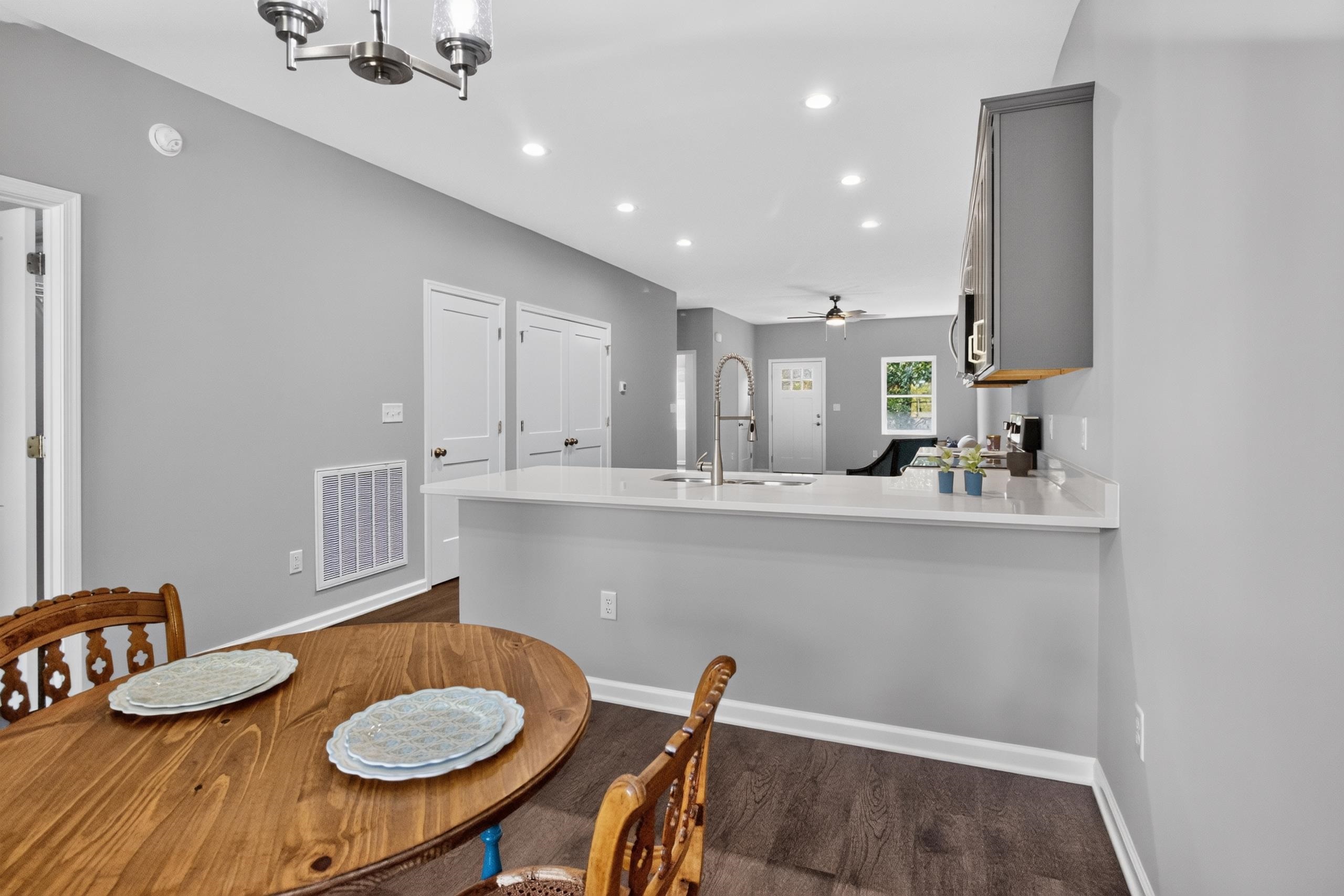 93 BEVERLEY ST, VERONA, Virginia 24482, 3 Bedrooms Bedrooms, ,2 BathroomsBathrooms,Residential,93 BEVERLEY ST,676054 MLS # 676054 93 BEVERLEY ST, VERONA, Virginia 24482, 3 Bedrooms Bedrooms, ,2 BathroomsBathrooms,Residential,93 BEVERLEY ST,676054 MLS # 676054