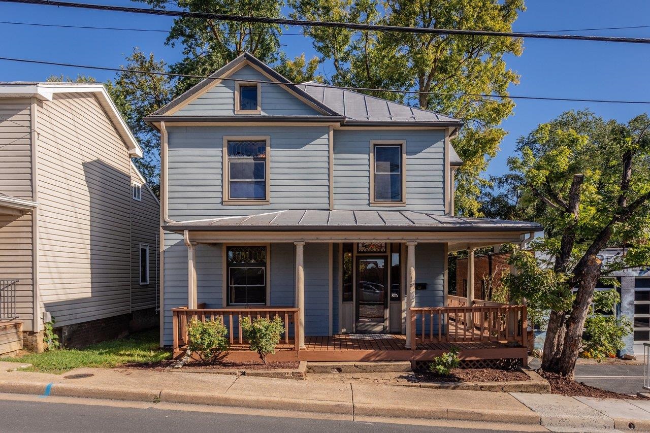 148 W WOLFE ST, HARRISONBURG, Virginia 22802, ,Residential,148 W WOLFE ST,682473 MLS # 682473 148 W WOLFE ST, HARRISONBURG, Virginia 22802, ,Residential,148 W WOLFE ST,682473 MLS # 682473
