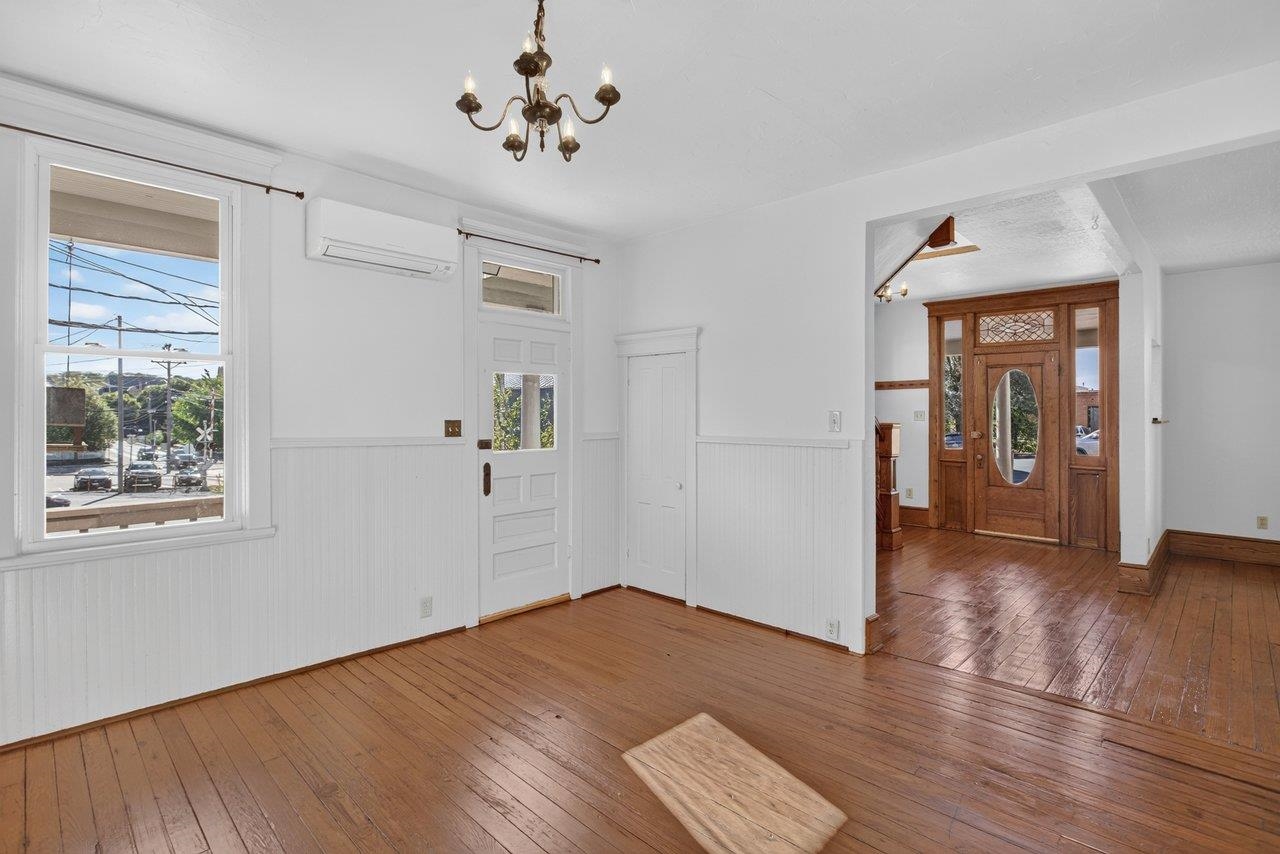 148 W WOLFE ST, HARRISONBURG, Virginia 22802, ,Residential,148 W WOLFE ST,682473 MLS # 682473 148 W WOLFE ST, HARRISONBURG, Virginia 22802, ,Residential,148 W WOLFE ST,682473 MLS # 682473