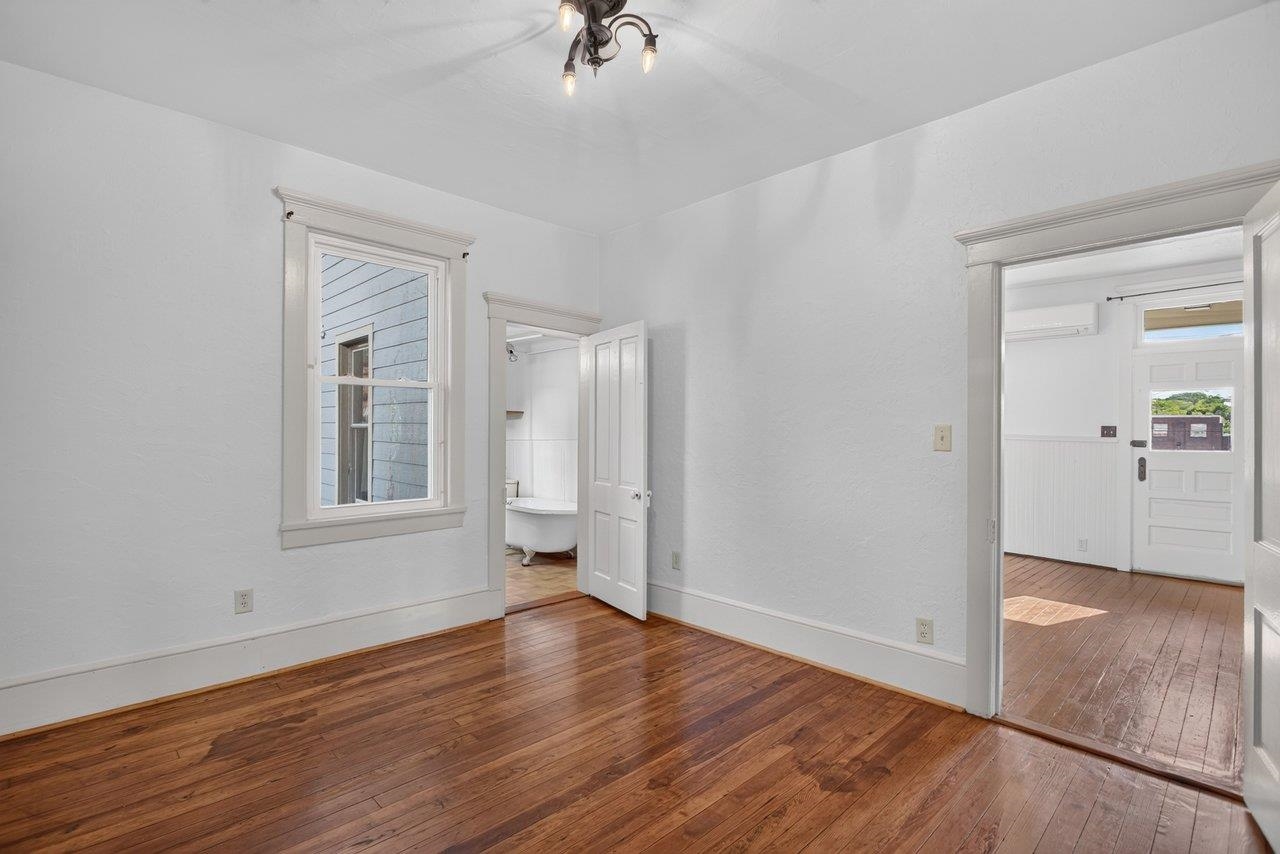 148 W WOLFE ST, HARRISONBURG, Virginia 22802, ,Residential,148 W WOLFE ST,682473 MLS # 682473 148 W WOLFE ST, HARRISONBURG, Virginia 22802, ,Residential,148 W WOLFE ST,682473 MLS # 682473