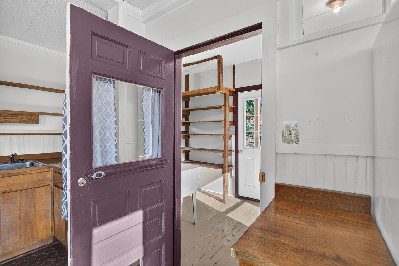 148 W WOLFE ST, HARRISONBURG, Virginia 22802, ,Residential,148 W WOLFE ST,682473 MLS # 682473 148 W WOLFE ST, HARRISONBURG, Virginia 22802, ,Residential,148 W WOLFE ST,682473 MLS # 682473