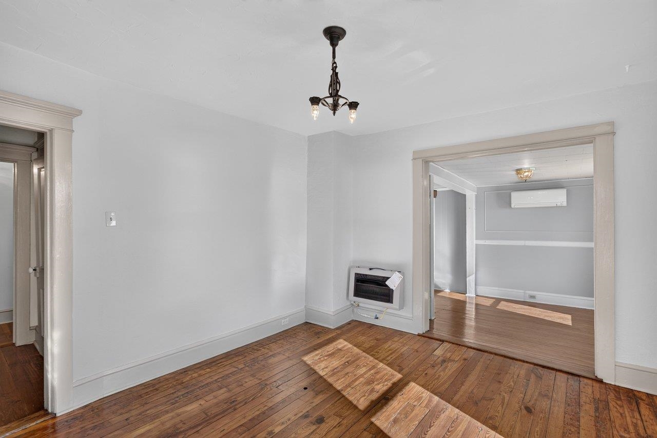 148 W WOLFE ST, HARRISONBURG, Virginia 22802, ,Residential,148 W WOLFE ST,682473 MLS # 682473 148 W WOLFE ST, HARRISONBURG, Virginia 22802, ,Residential,148 W WOLFE ST,682473 MLS # 682473