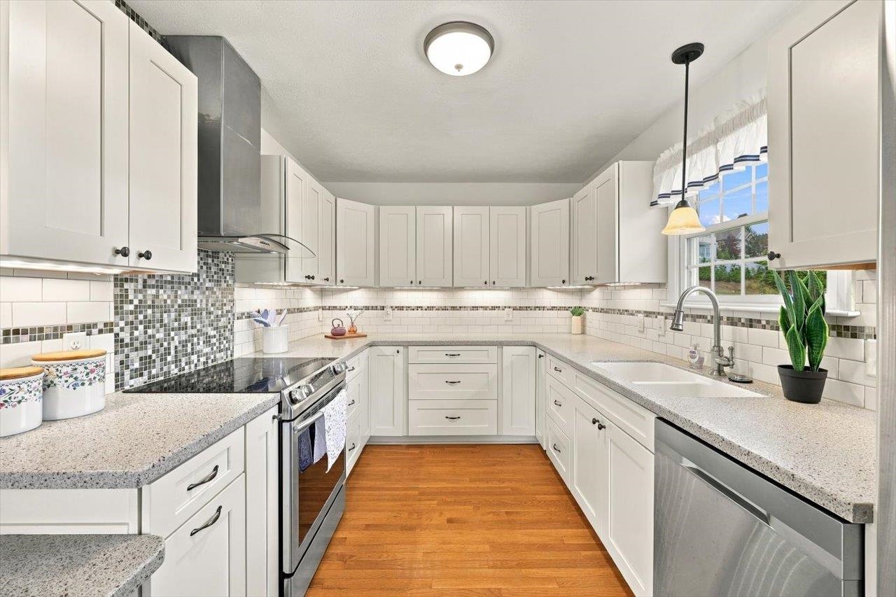 1216 POPLAR CIR, HARRISONBURG, Virginia 22802, 3 Bedrooms Bedrooms, ,3 BathroomsBathrooms,Residential,1216 POPLAR CIR,682495 MLS # 682495 1216 POPLAR CIR, HARRISONBURG, Virginia 22802, 3 Bedrooms Bedrooms, ,3 BathroomsBathrooms,Residential,1216 POPLAR CIR,682495 MLS # 682495