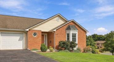1216 POPLAR CIR, HARRISONBURG, Virginia 22802, 3 Bedrooms Bedrooms, ,3 BathroomsBathrooms,Residential,1216 POPLAR CIR,682495 MLS # 682495