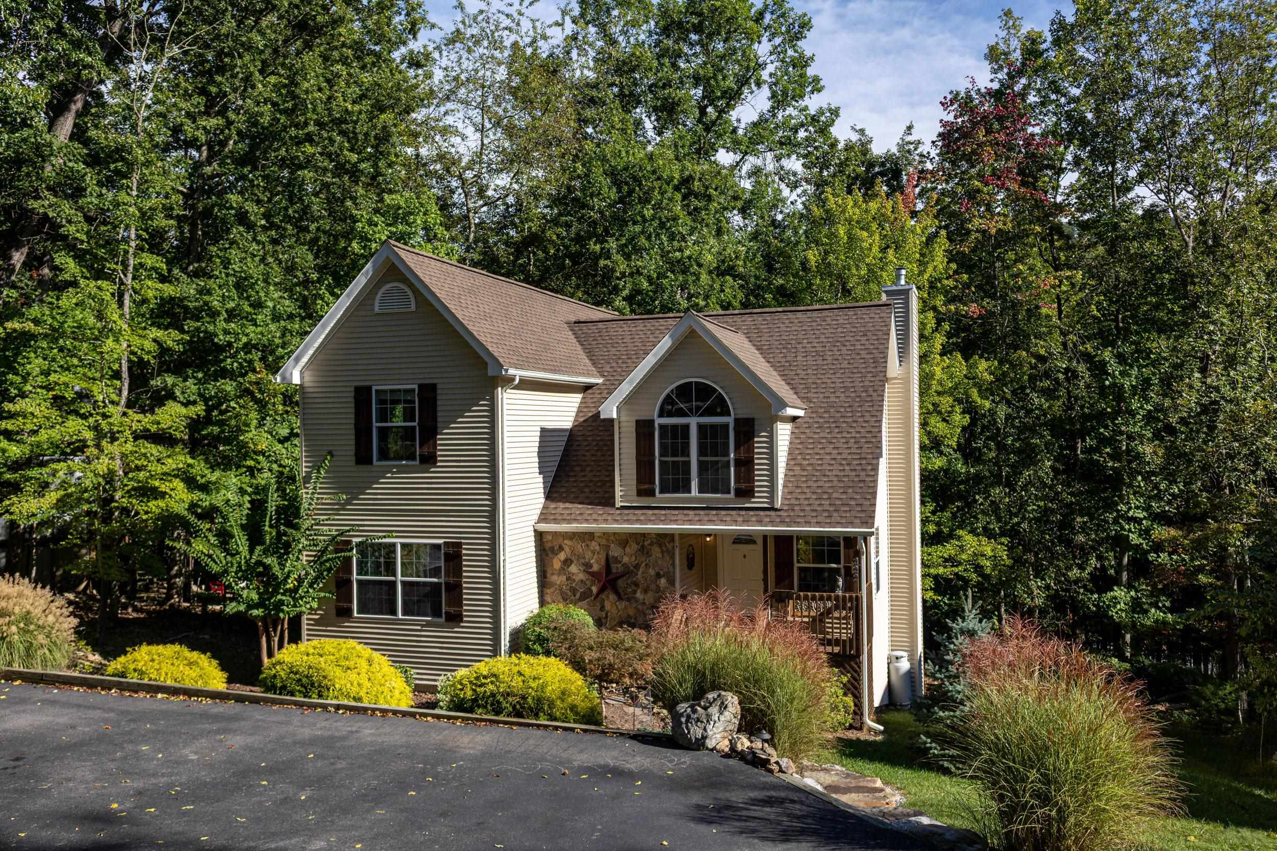 222 GROUSE DR, MCGAHEYSVILLE, Virginia 22840, 3 Bedrooms Bedrooms, ,2 BathroomsBathrooms,Residential,222 GROUSE DR,682497 MLS # 682497 222 GROUSE DR, MCGAHEYSVILLE, Virginia 22840, 3 Bedrooms Bedrooms, ,2 BathroomsBathrooms,Residential,222 GROUSE DR,682497 MLS # 682497