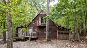 139 INGLEWOOD CT, MCGAHEYSVILLE, Virginia 22840, 4 Bedrooms Bedrooms, ,2 BathroomsBathrooms,Residential,139 INGLEWOOD CT,682521 MLS # 682521