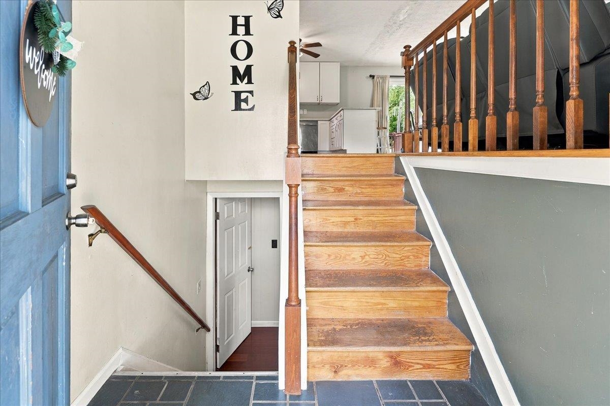 660 BLUE RIDGE DR, HARRISONBURG, Virginia 22802, 5 Bedrooms Bedrooms, ,3 BathroomsBathrooms,Residential,660 BLUE RIDGE DR,682540 MLS # 682540