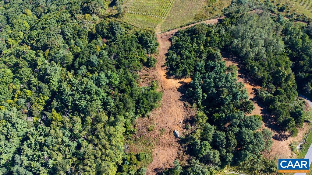 Private driveway in place, leading to the cleared site. Private driveway in place, leading to the cleared site.