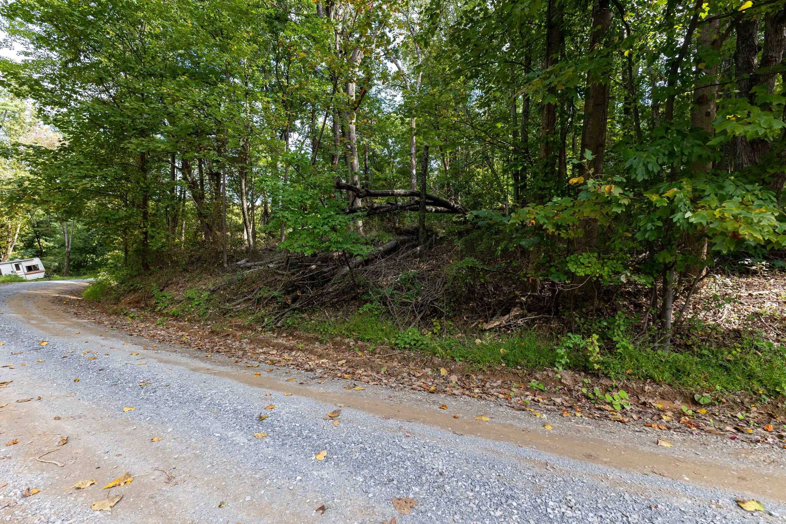 Lot 18A FRIENDLY LN, STANLEY, Virginia 22851, ,Land,Lot 18A FRIENDLY LN,682569 MLS # 682569 Lot 18A FRIENDLY LN, STANLEY, Virginia 22851, ,Land,Lot 18A FRIENDLY LN,682569 MLS # 682569