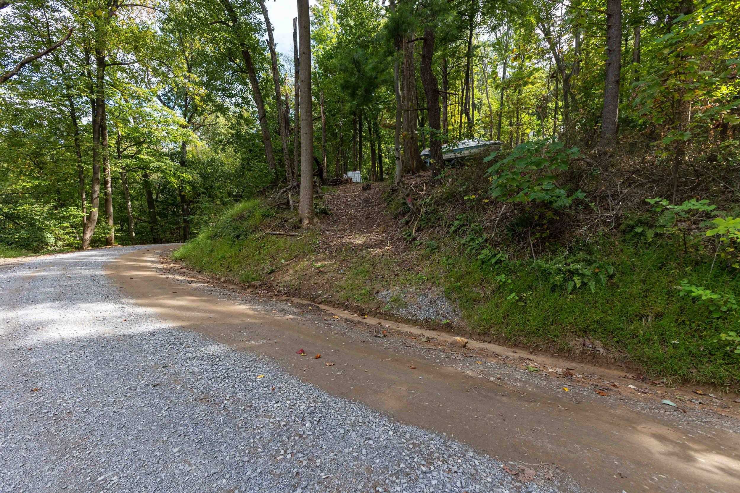 Lot 18A FRIENDLY LN, STANLEY, Virginia 22851, ,Land,Lot 18A FRIENDLY LN,682569 MLS # 682569 Lot 18A FRIENDLY LN, STANLEY, Virginia 22851, ,Land,Lot 18A FRIENDLY LN,682569 MLS # 682569