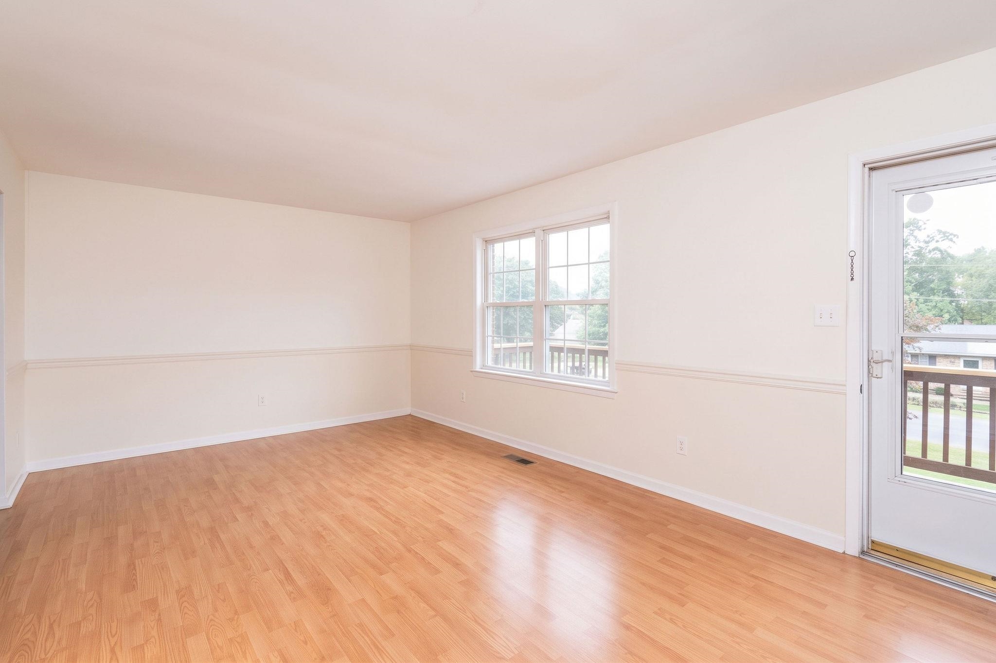 17 KEN VIEW AVE, VERONA, Virginia 24482, 3 Bedrooms Bedrooms, ,2 BathroomsBathrooms,Residential,17 KEN VIEW AVE,682545 MLS # 682545 17 KEN VIEW AVE, VERONA, Virginia 24482, 3 Bedrooms Bedrooms, ,2 BathroomsBathrooms,Residential,17 KEN VIEW AVE,682545 MLS # 682545