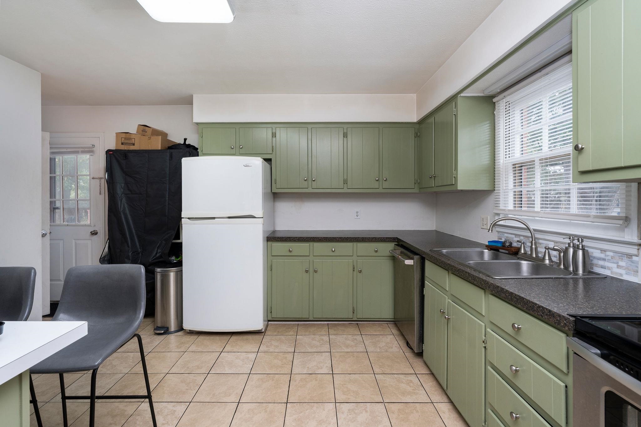 17 KEN VIEW AVE, VERONA, Virginia 24482, 3 Bedrooms Bedrooms, ,2 BathroomsBathrooms,Residential,17 KEN VIEW AVE,682545 MLS # 682545 17 KEN VIEW AVE, VERONA, Virginia 24482, 3 Bedrooms Bedrooms, ,2 BathroomsBathrooms,Residential,17 KEN VIEW AVE,682545 MLS # 682545