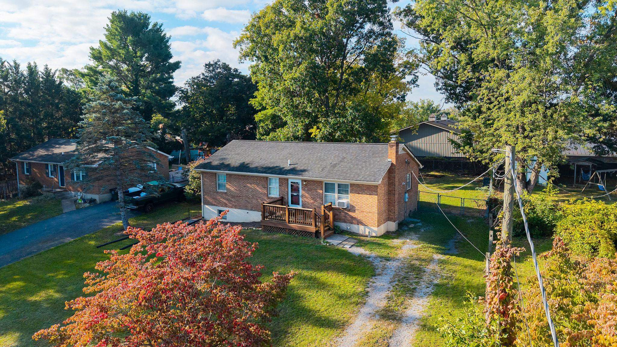 17 KEN VIEW AVE, VERONA, Virginia 24482, 3 Bedrooms Bedrooms, ,2 BathroomsBathrooms,Residential,17 KEN VIEW AVE,682545 MLS # 682545 17 KEN VIEW AVE, VERONA, Virginia 24482, 3 Bedrooms Bedrooms, ,2 BathroomsBathrooms,Residential,17 KEN VIEW AVE,682545 MLS # 682545