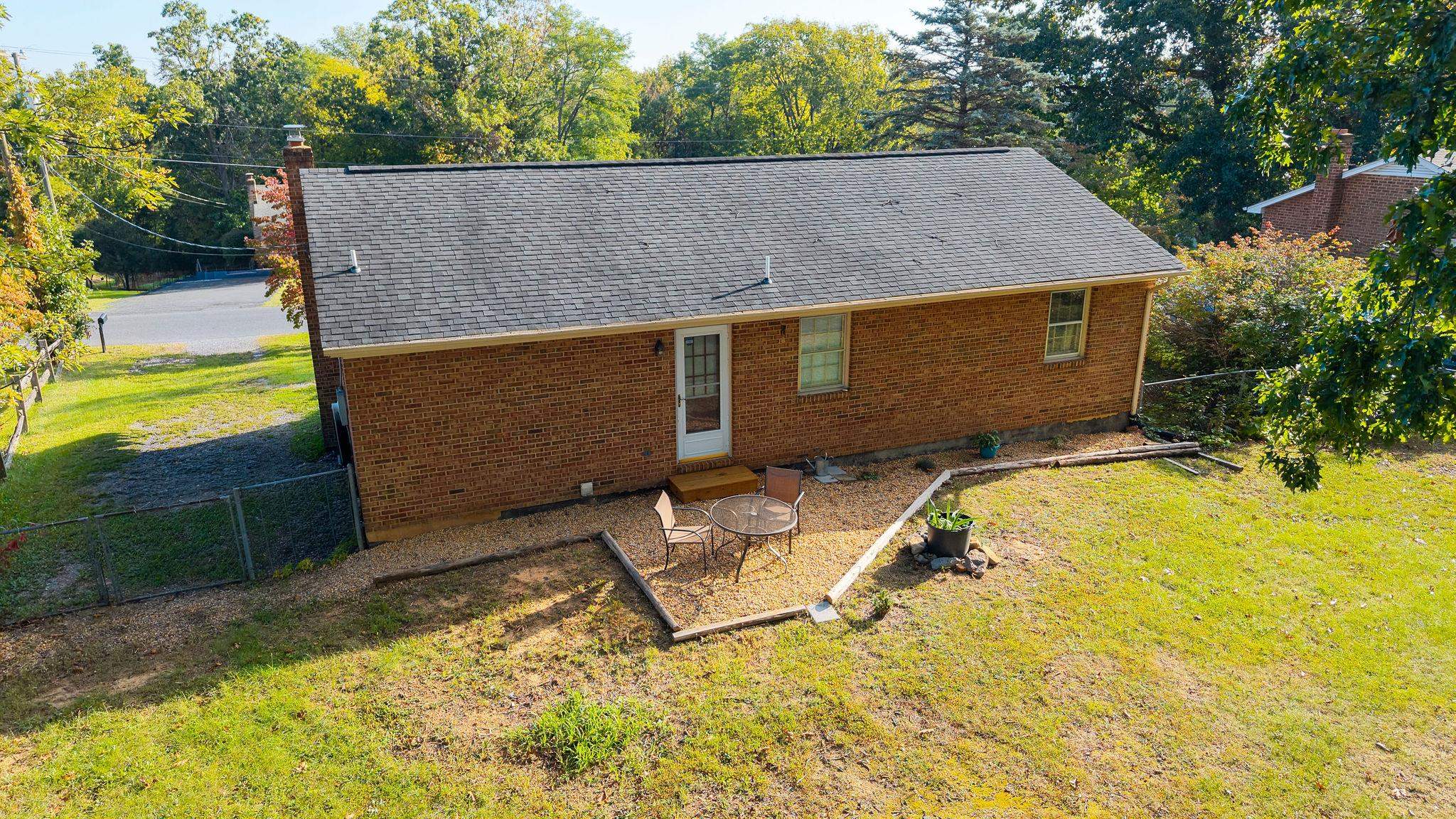17 KEN VIEW AVE, VERONA, Virginia 24482, 3 Bedrooms Bedrooms, ,2 BathroomsBathrooms,Residential,17 KEN VIEW AVE,682545 MLS # 682545 17 KEN VIEW AVE, VERONA, Virginia 24482, 3 Bedrooms Bedrooms, ,2 BathroomsBathrooms,Residential,17 KEN VIEW AVE,682545 MLS # 682545