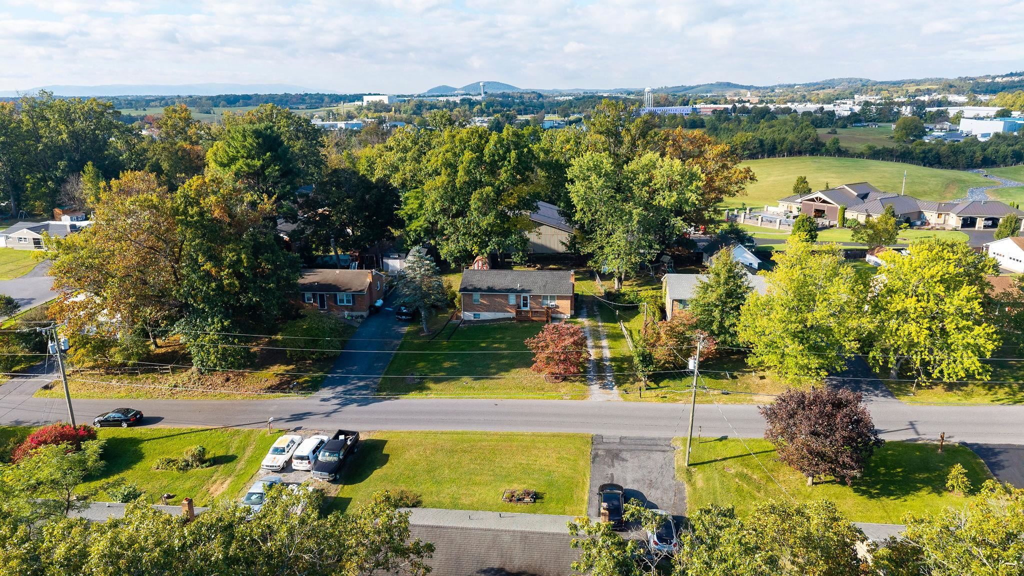 17 KEN VIEW AVE, VERONA, Virginia 24482, 3 Bedrooms Bedrooms, ,2 BathroomsBathrooms,Residential,17 KEN VIEW AVE,682545 MLS # 682545 17 KEN VIEW AVE, VERONA, Virginia 24482, 3 Bedrooms Bedrooms, ,2 BathroomsBathrooms,Residential,17 KEN VIEW AVE,682545 MLS # 682545