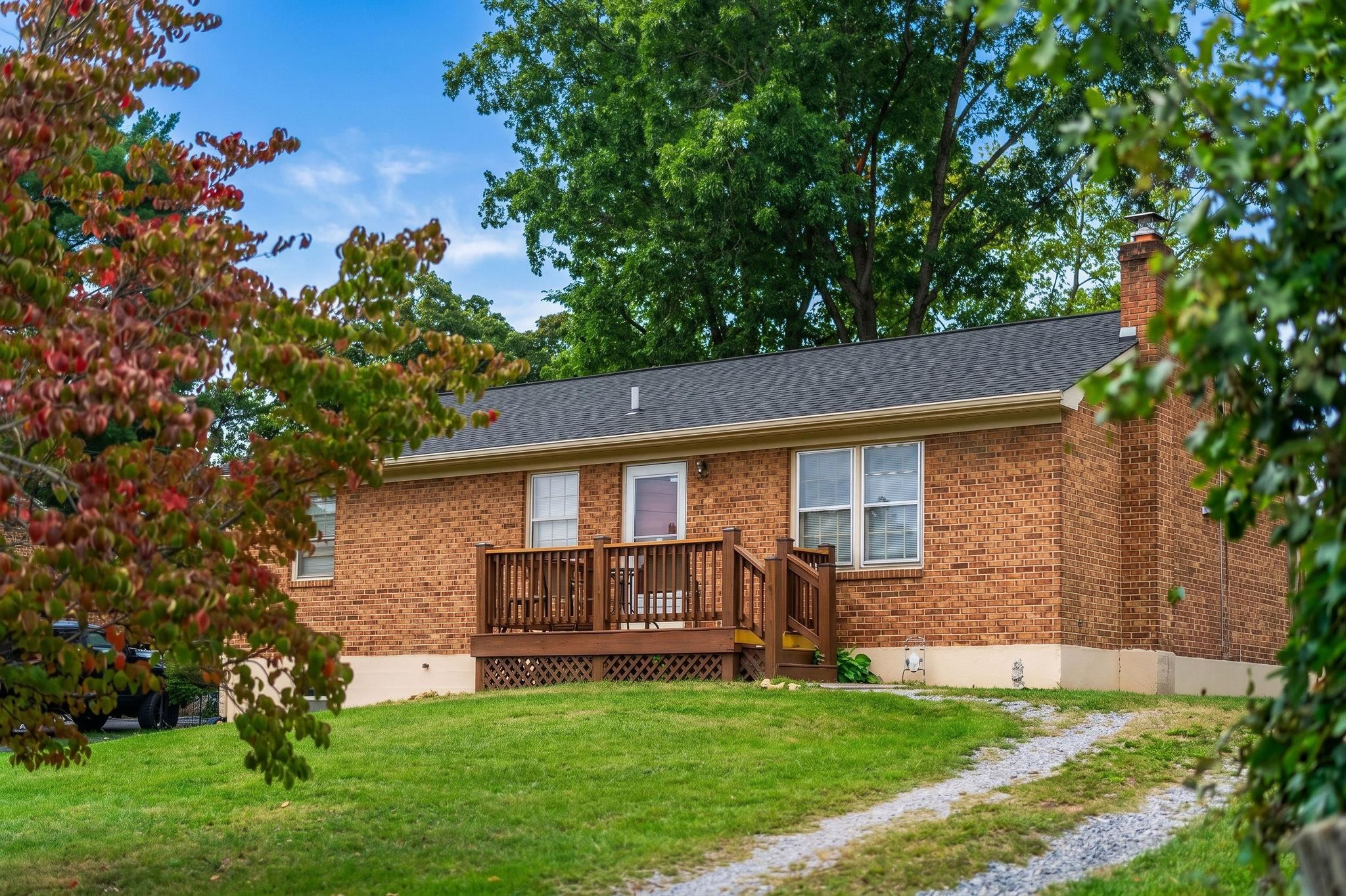 17 KEN VIEW AVE, VERONA, Virginia 24482, 3 Bedrooms Bedrooms, ,2 BathroomsBathrooms,Residential,17 KEN VIEW AVE,682545 MLS # 682545 17 KEN VIEW AVE, VERONA, Virginia 24482, 3 Bedrooms Bedrooms, ,2 BathroomsBathrooms,Residential,17 KEN VIEW AVE,682545 MLS # 682545