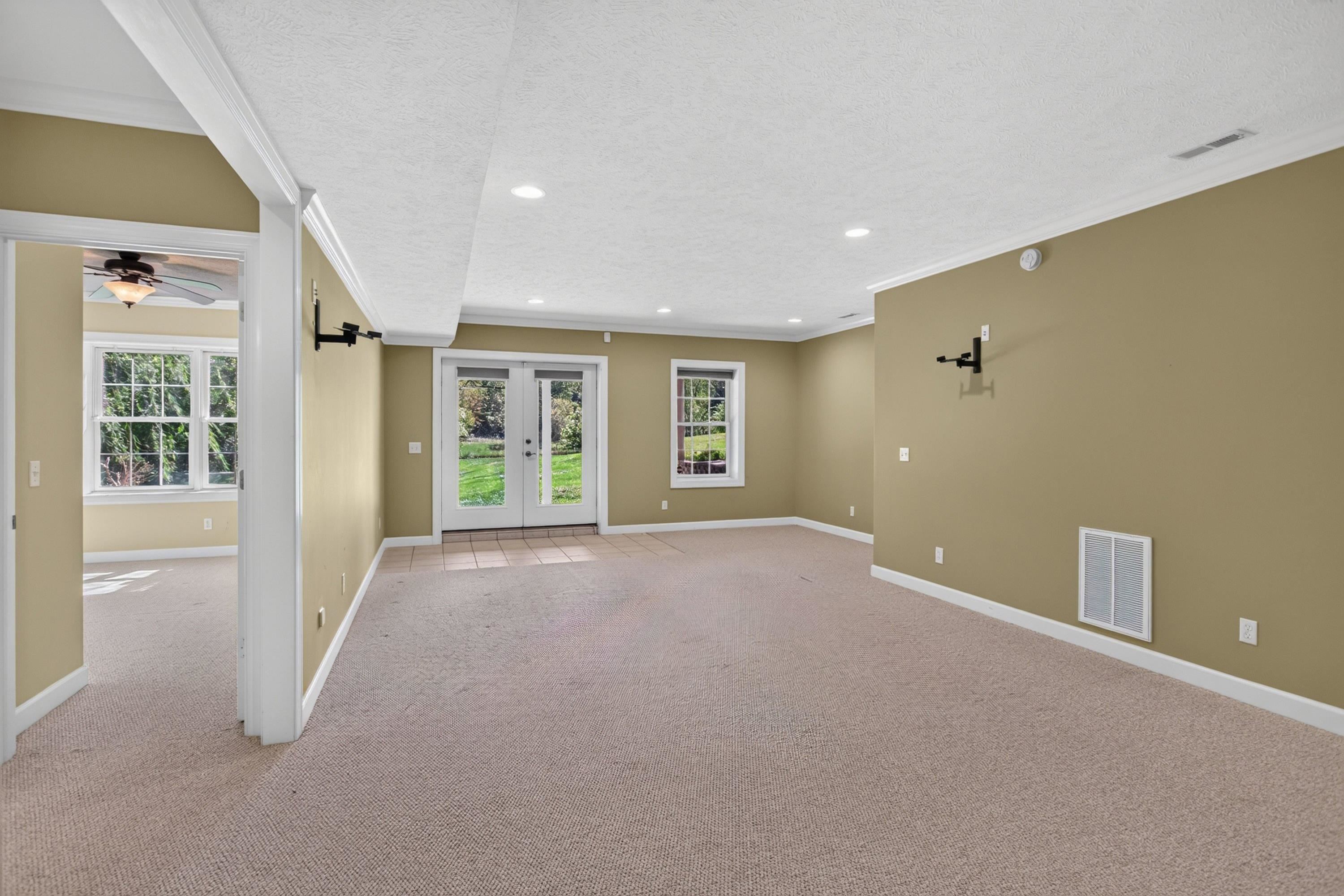 1290 KENTSHIRE DR, ROCKINGHAM, Virginia 22801, 5 Bedrooms Bedrooms, ,3 BathroomsBathrooms,Residential,1290 KENTSHIRE DR,682546 MLS # 682546 1290 KENTSHIRE DR, ROCKINGHAM, Virginia 22801, 5 Bedrooms Bedrooms, ,3 BathroomsBathrooms,Residential,1290 KENTSHIRE DR,682546 MLS # 682546