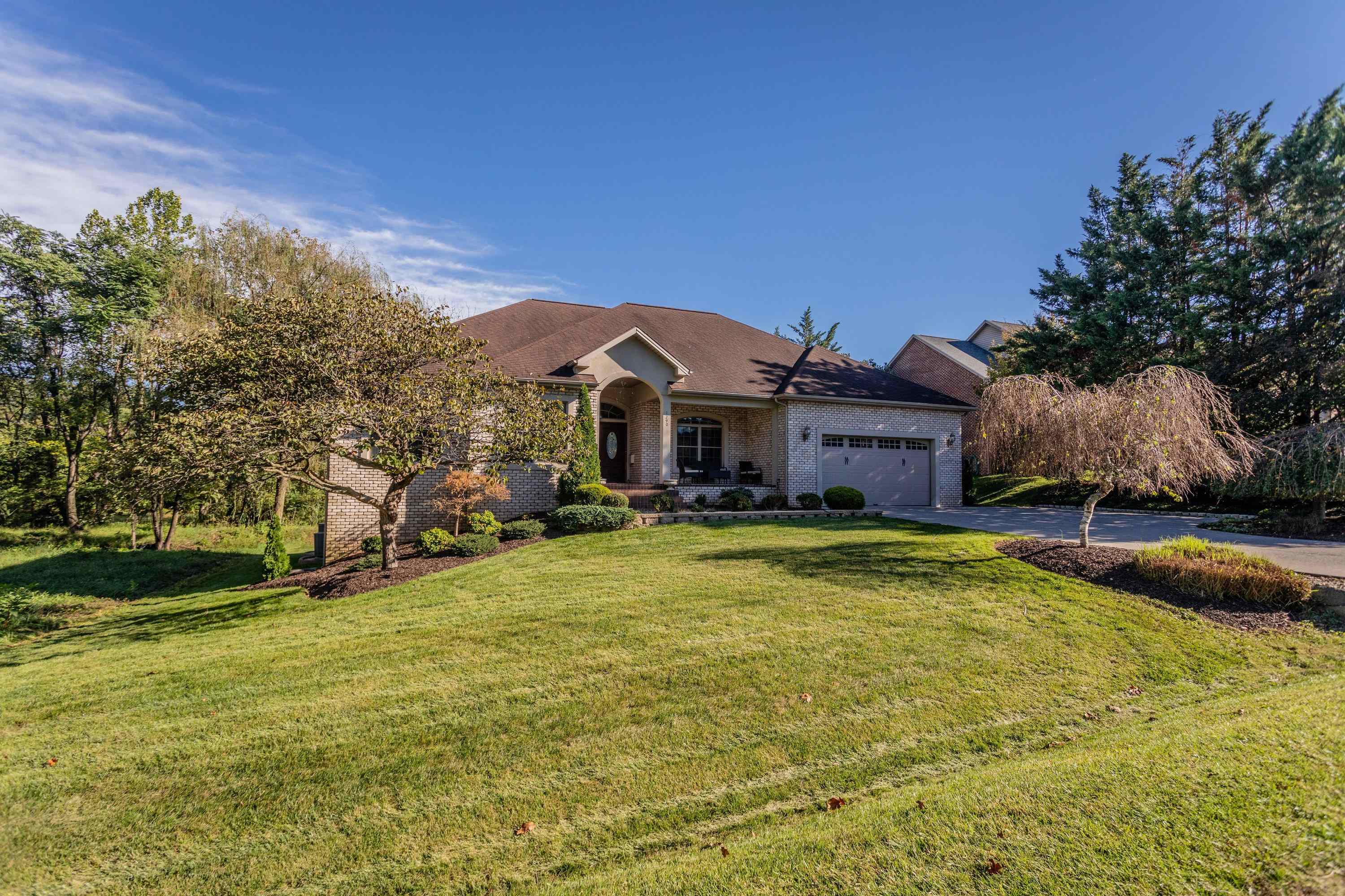 1290 KENTSHIRE DR, ROCKINGHAM, Virginia 22801, 5 Bedrooms Bedrooms, ,3 BathroomsBathrooms,Residential,1290 KENTSHIRE DR,682546 MLS # 682546 1290 KENTSHIRE DR, ROCKINGHAM, Virginia 22801, 5 Bedrooms Bedrooms, ,3 BathroomsBathrooms,Residential,1290 KENTSHIRE DR,682546 MLS # 682546