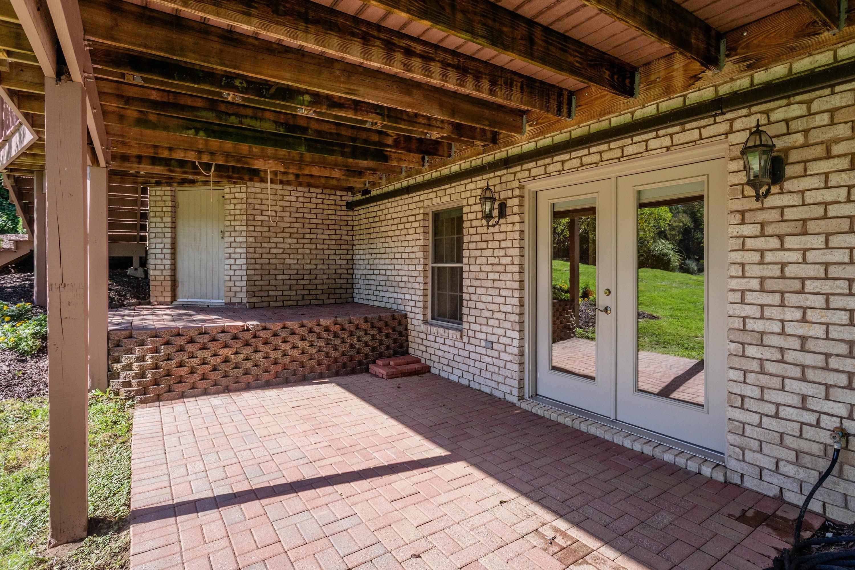 1290 KENTSHIRE DR, ROCKINGHAM, Virginia 22801, 5 Bedrooms Bedrooms, ,3 BathroomsBathrooms,Residential,1290 KENTSHIRE DR,682546 MLS # 682546 1290 KENTSHIRE DR, ROCKINGHAM, Virginia 22801, 5 Bedrooms Bedrooms, ,3 BathroomsBathrooms,Residential,1290 KENTSHIRE DR,682546 MLS # 682546