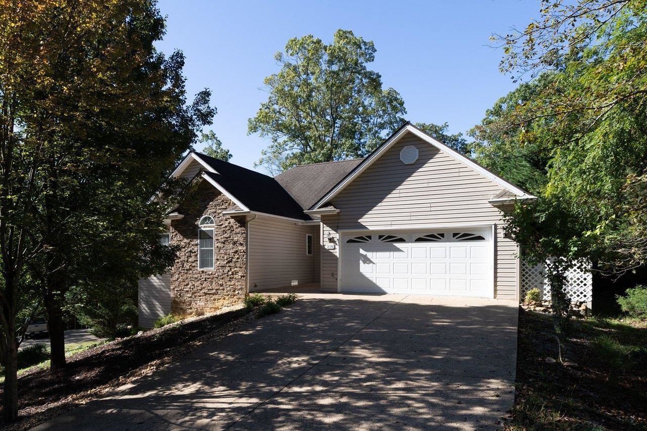 230 QUAIL CT, MCGAHEYSVILLE, Virginia 22840, 4 Bedrooms Bedrooms, ,3 BathroomsBathrooms,Residential,230 QUAIL CT,682550 MLS # 682550 230 QUAIL CT, MCGAHEYSVILLE, Virginia 22840, 4 Bedrooms Bedrooms, ,3 BathroomsBathrooms,Residential,230 QUAIL CT,682550 MLS # 682550