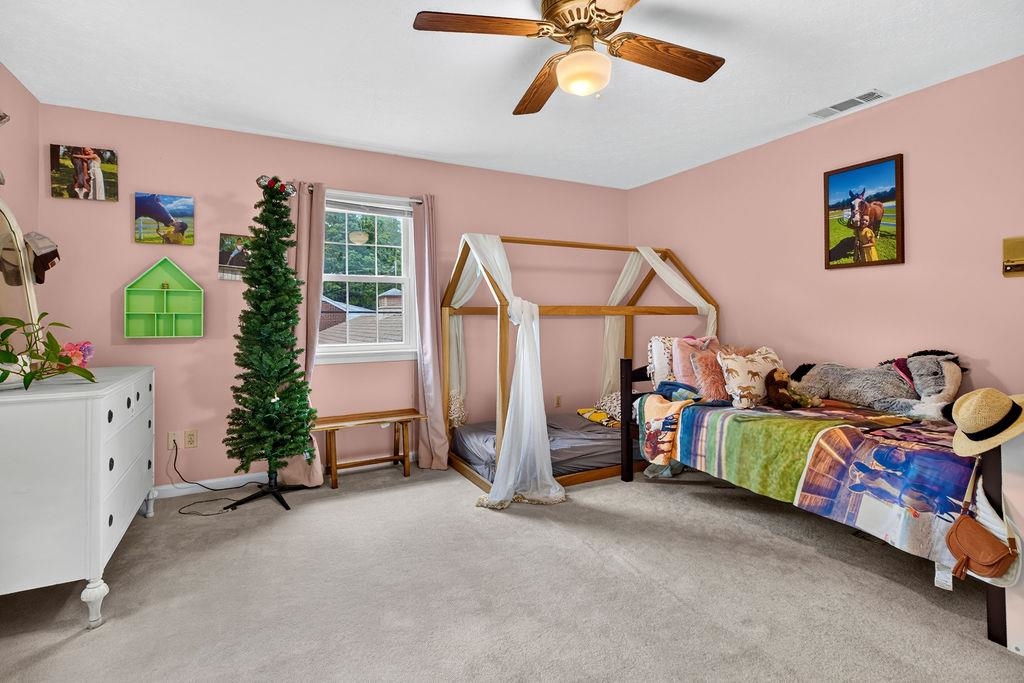 318 COLLEGE CIR, STAUNTON, Virginia 24401, 4 Bedrooms Bedrooms, ,3 BathroomsBathrooms,Residential,318 COLLEGE CIR,682551 MLS # 682551