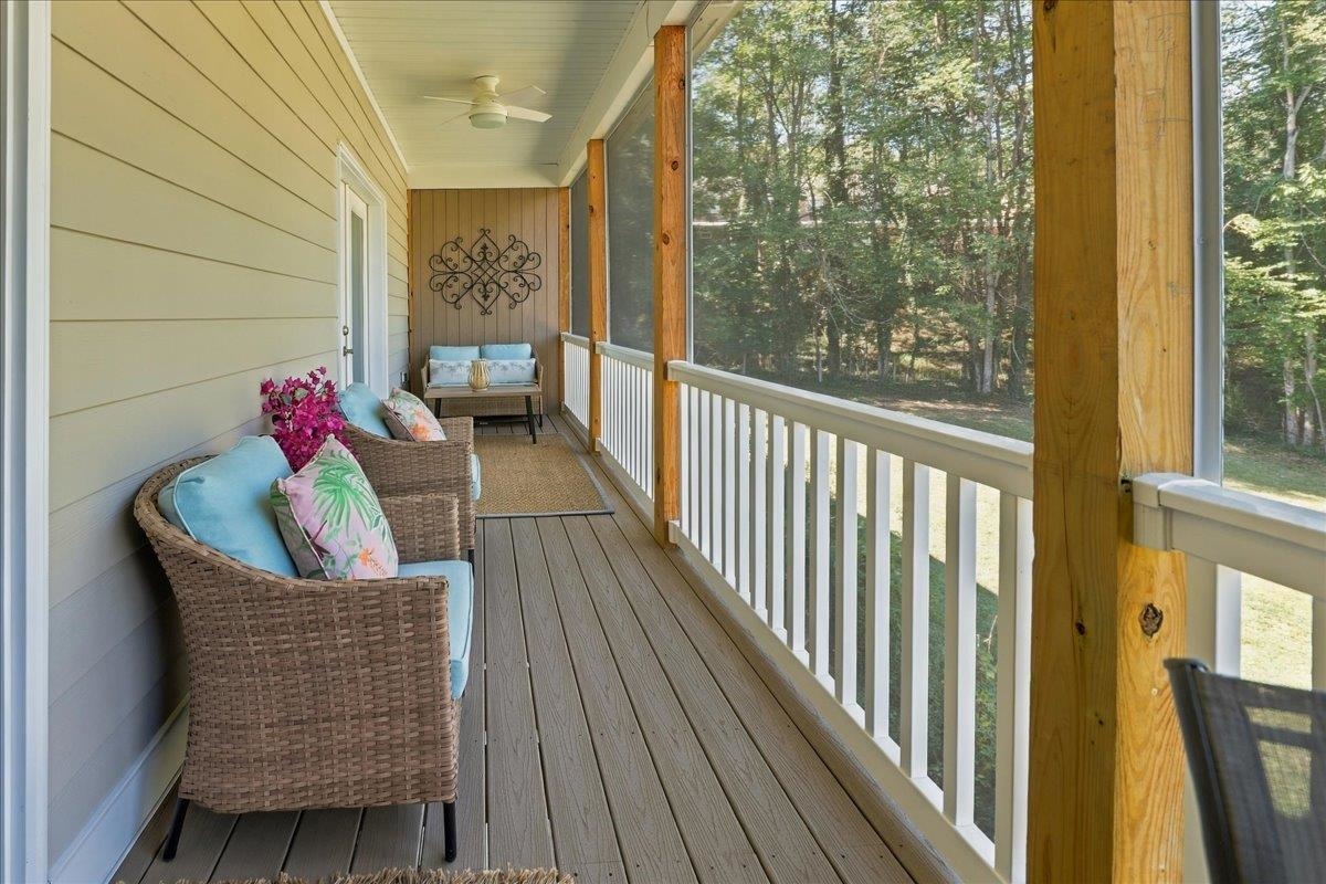 123 OVERLOOK, STAUNTON, Virginia 24401, 3 Bedrooms Bedrooms, ,2 BathroomsBathrooms,Residential,123 OVERLOOK,682557 MLS # 682557