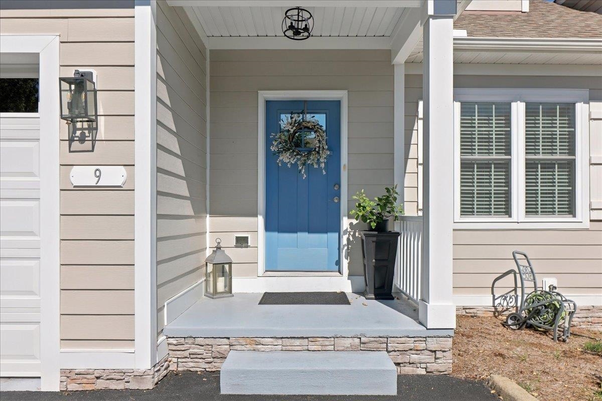 123 OVERLOOK, STAUNTON, Virginia 24401, 3 Bedrooms Bedrooms, ,2 BathroomsBathrooms,Residential,123 OVERLOOK,682557 MLS # 682557