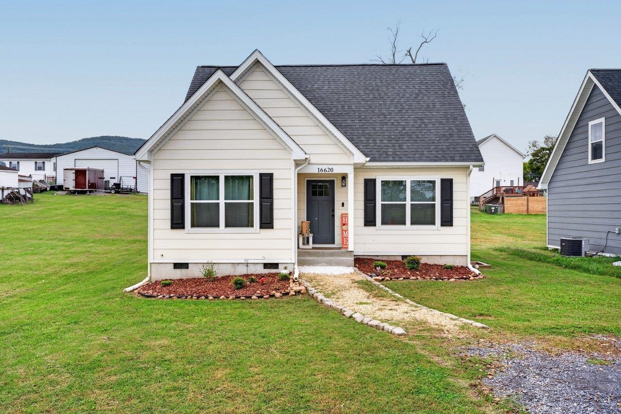 16620 E SPRING ST, ELKTON, Virginia 22827, 3 Bedrooms Bedrooms, ,2 BathroomsBathrooms,Residential,16620 E SPRING ST,682558 MLS # 682558