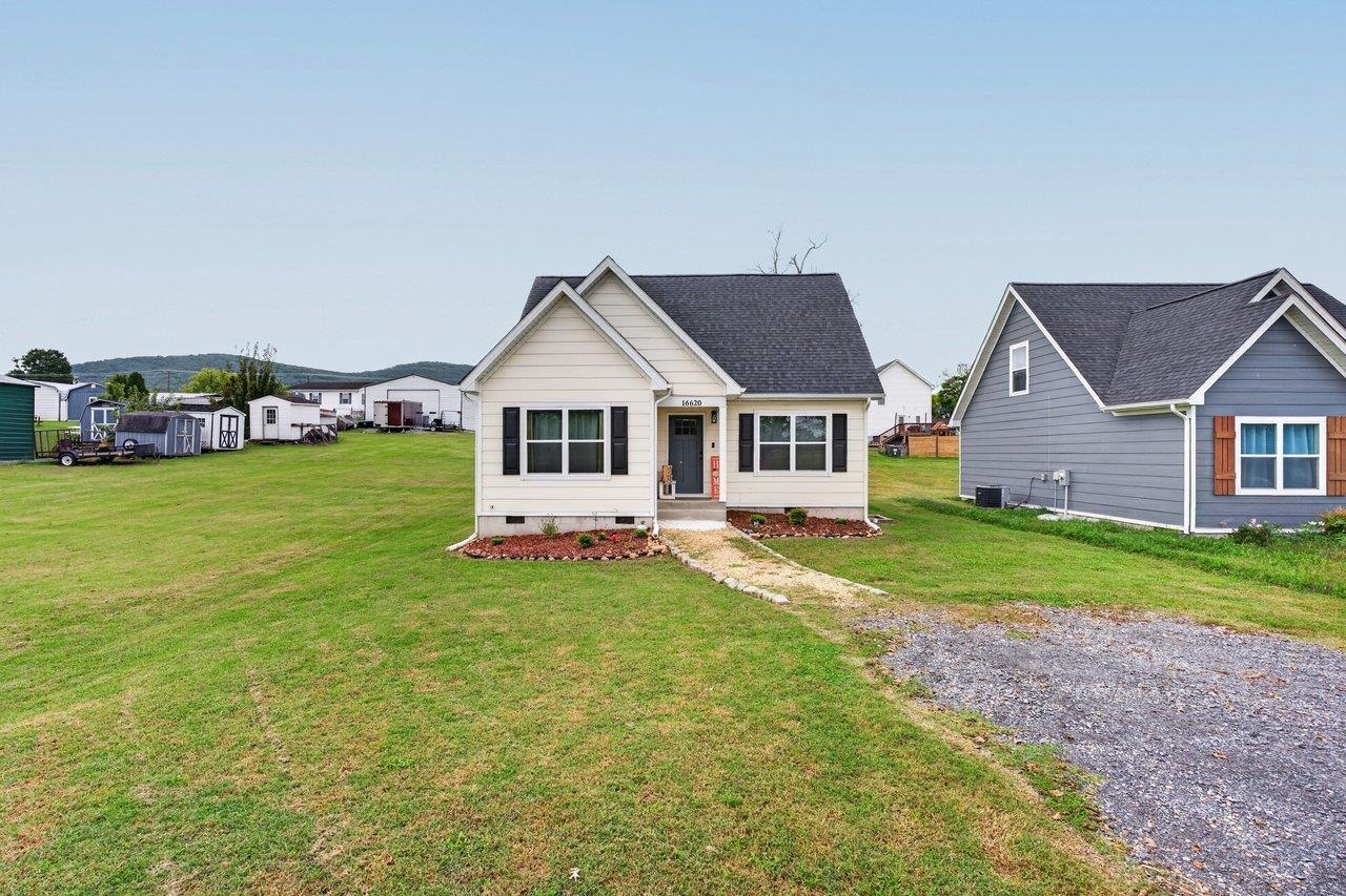 16620 E SPRING ST, ELKTON, Virginia 22827, 3 Bedrooms Bedrooms, ,2 BathroomsBathrooms,Residential,16620 E SPRING ST,682558 MLS # 682558