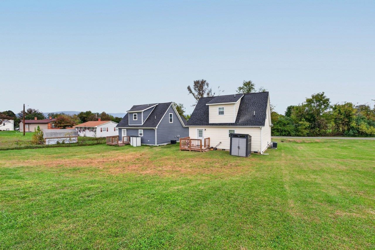 16620 E SPRING ST, ELKTON, Virginia 22827, 3 Bedrooms Bedrooms, ,2 BathroomsBathrooms,Residential,16620 E SPRING ST,682558 MLS # 682558