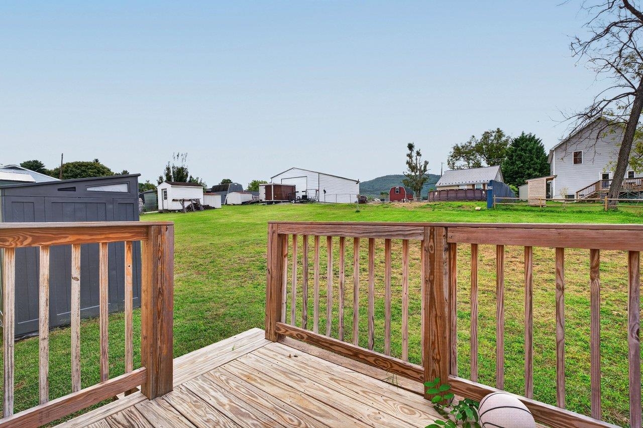 16620 E SPRING ST, ELKTON, Virginia 22827, 3 Bedrooms Bedrooms, ,2 BathroomsBathrooms,Residential,16620 E SPRING ST,682558 MLS # 682558